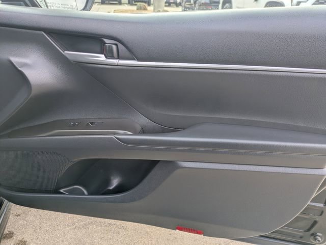 Used 2024 Toyota Camry SE image 31