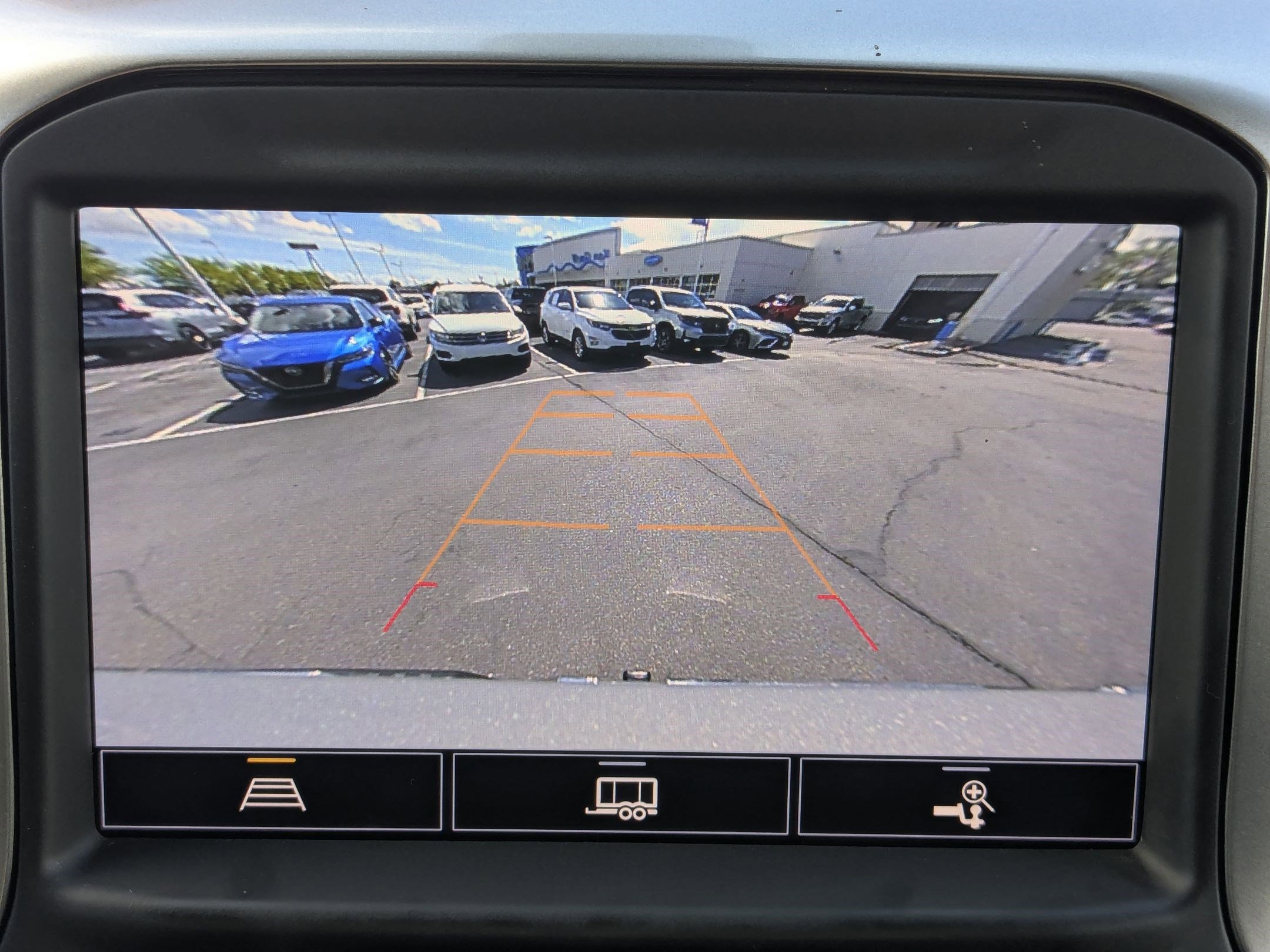 Used 2021 Chevrolet Silverado 1500 LTZ w/ Z71 Off-Road Package AWD/4WD image 25