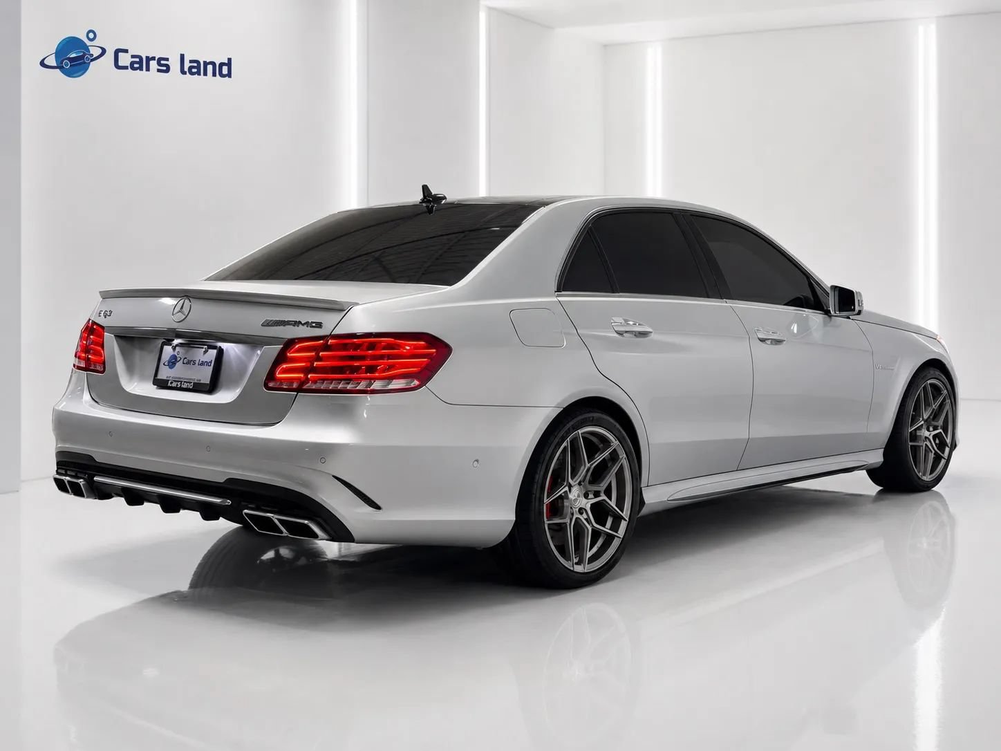 Used 2014 Mercedes-Benz E 63 AMG S-Model image 3