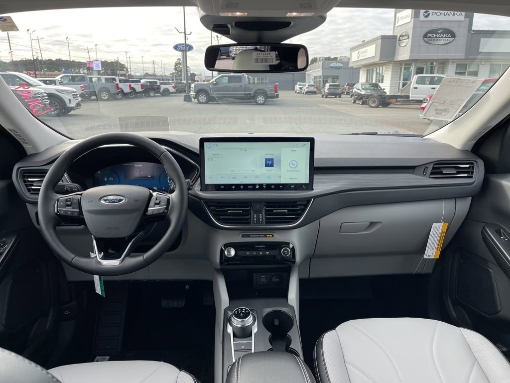 New 2026 Ford Escape SE w/ PHEV Premium Package FWD image 6