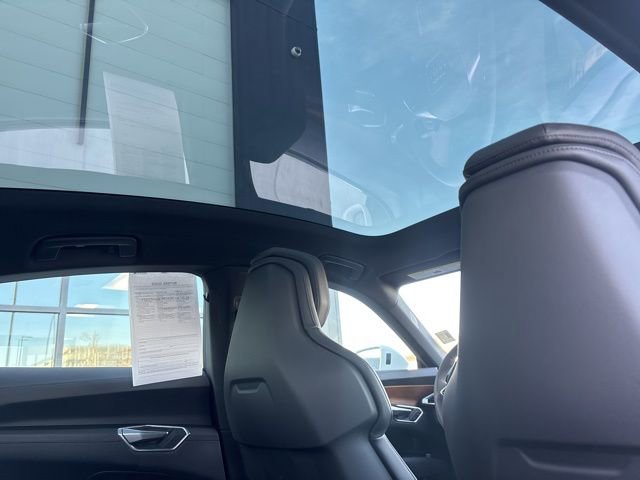 Used 2022 Audi e-tron GT Premium Plus image 16