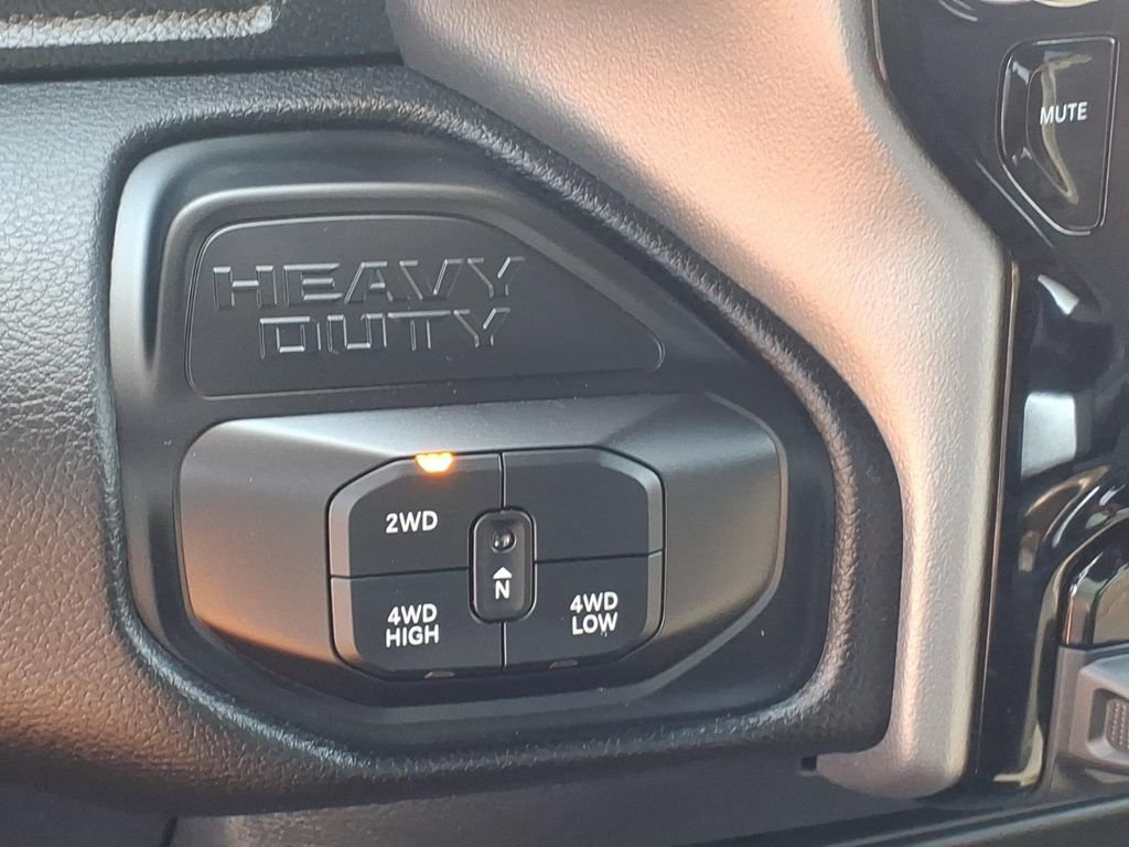 Certified 2025 RAM 2500 Big Horn AWD/4WD image 7