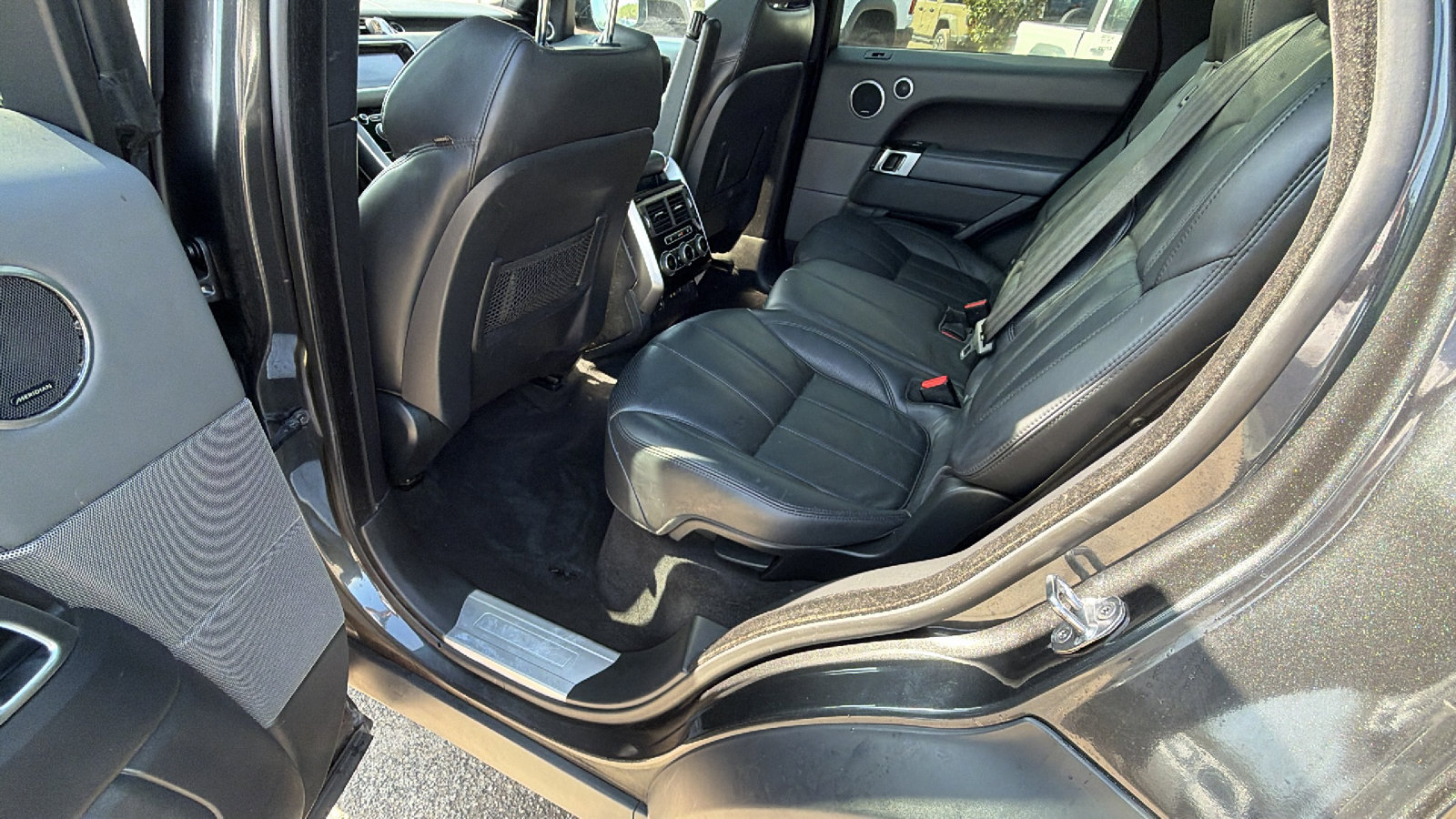 Used 2015 Land Rover Range Rover Sport Supercharged image 24