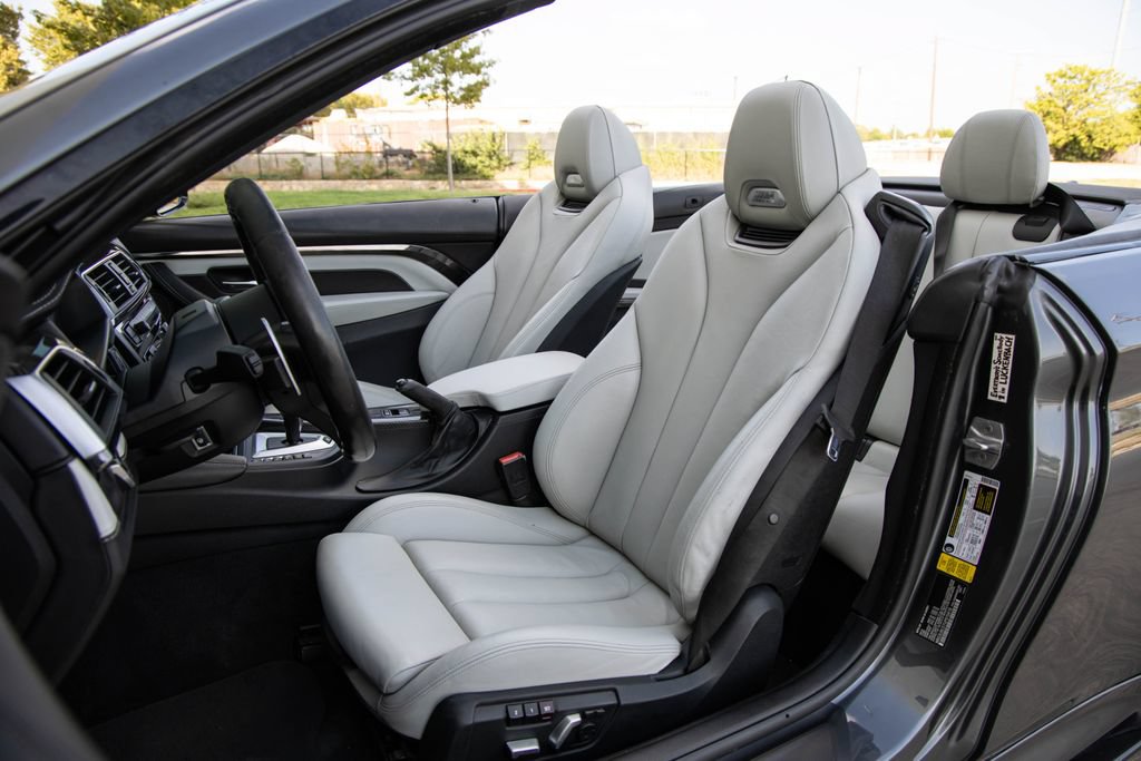 Used 2016 BMW M4 Convertible RWD image 28