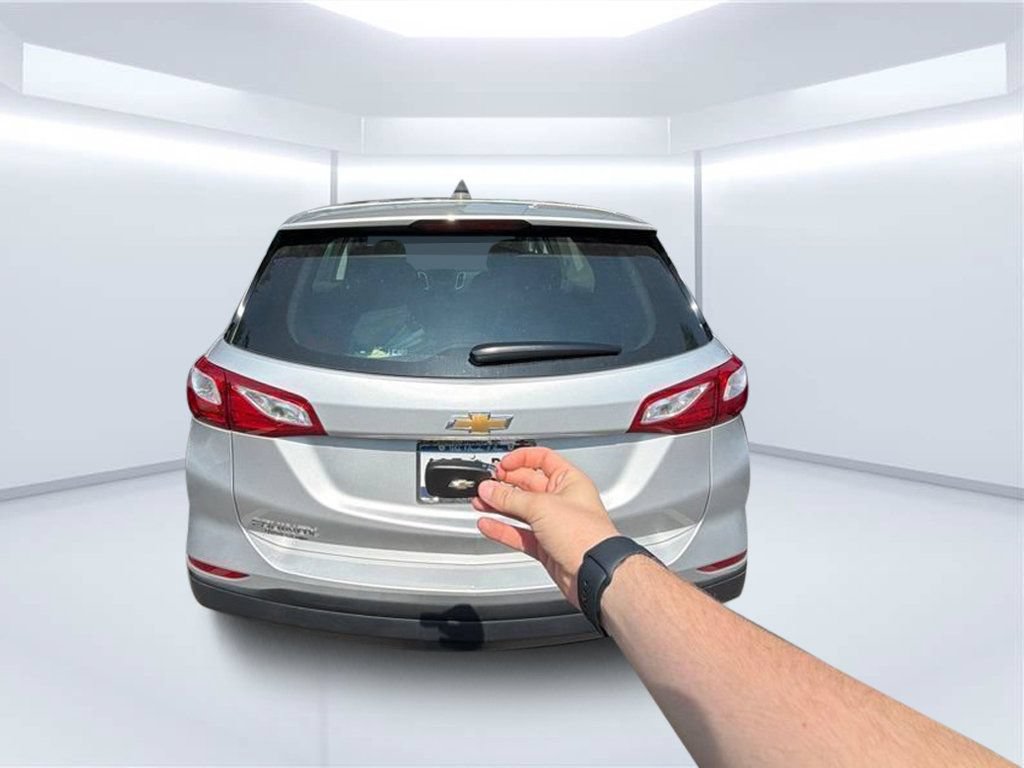 Used 2019 Chevrolet Equinox LS FWD image 4