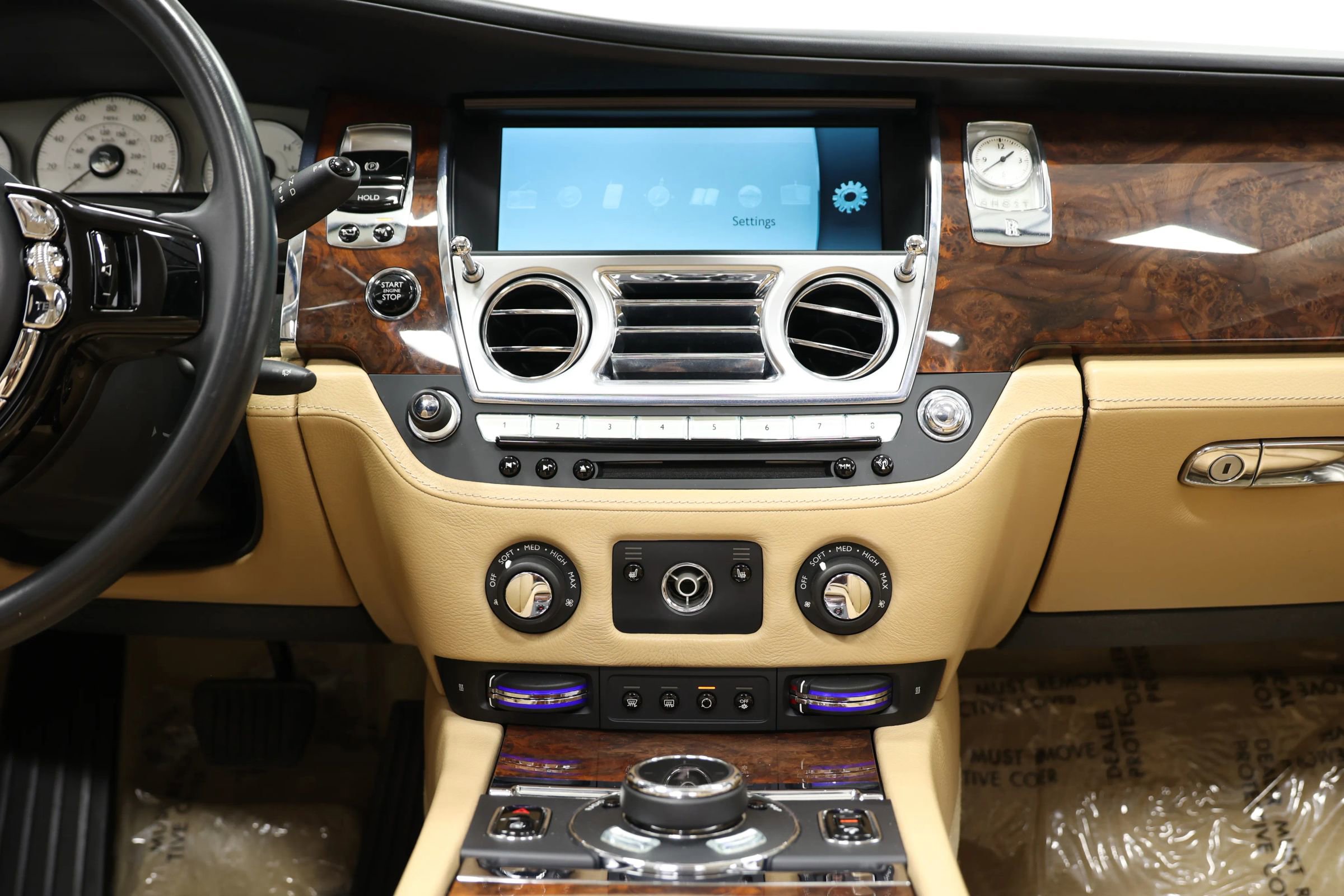 Used 2015 Rolls-Royce Ghost RWD image 26