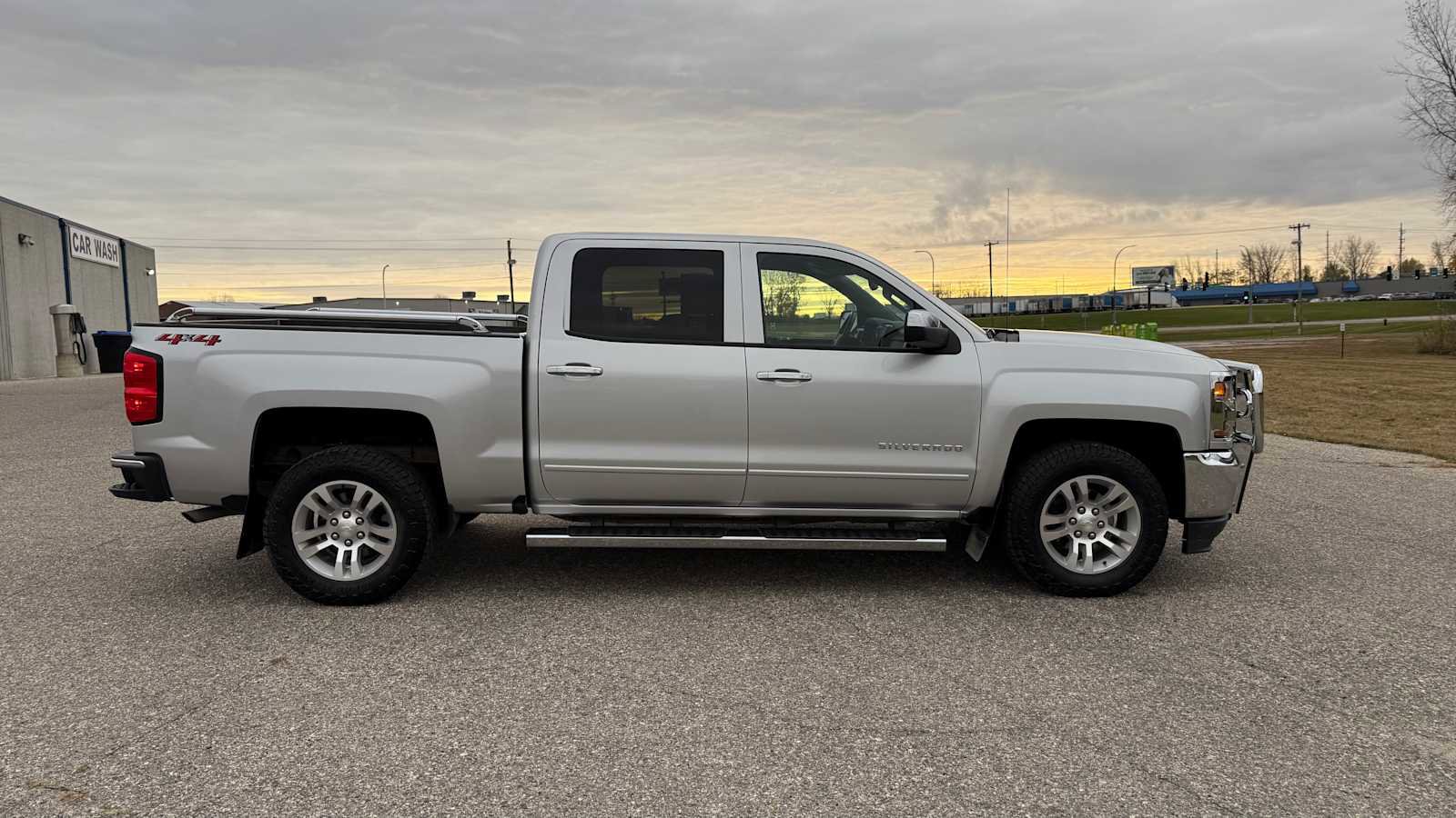 Used 2018 Chevrolet Silverado 1500 LT w/ All Star Edition image 3