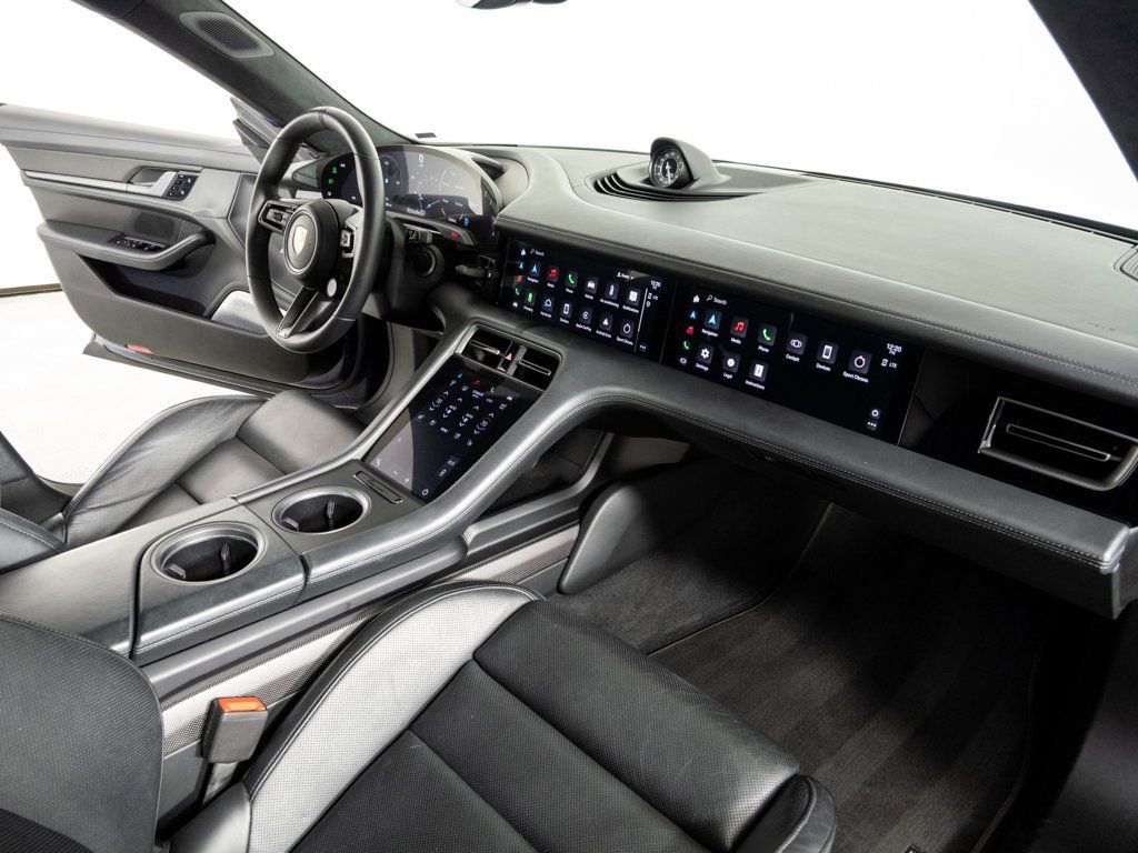 Used 2020 Porsche Taycan Turbo S image 26