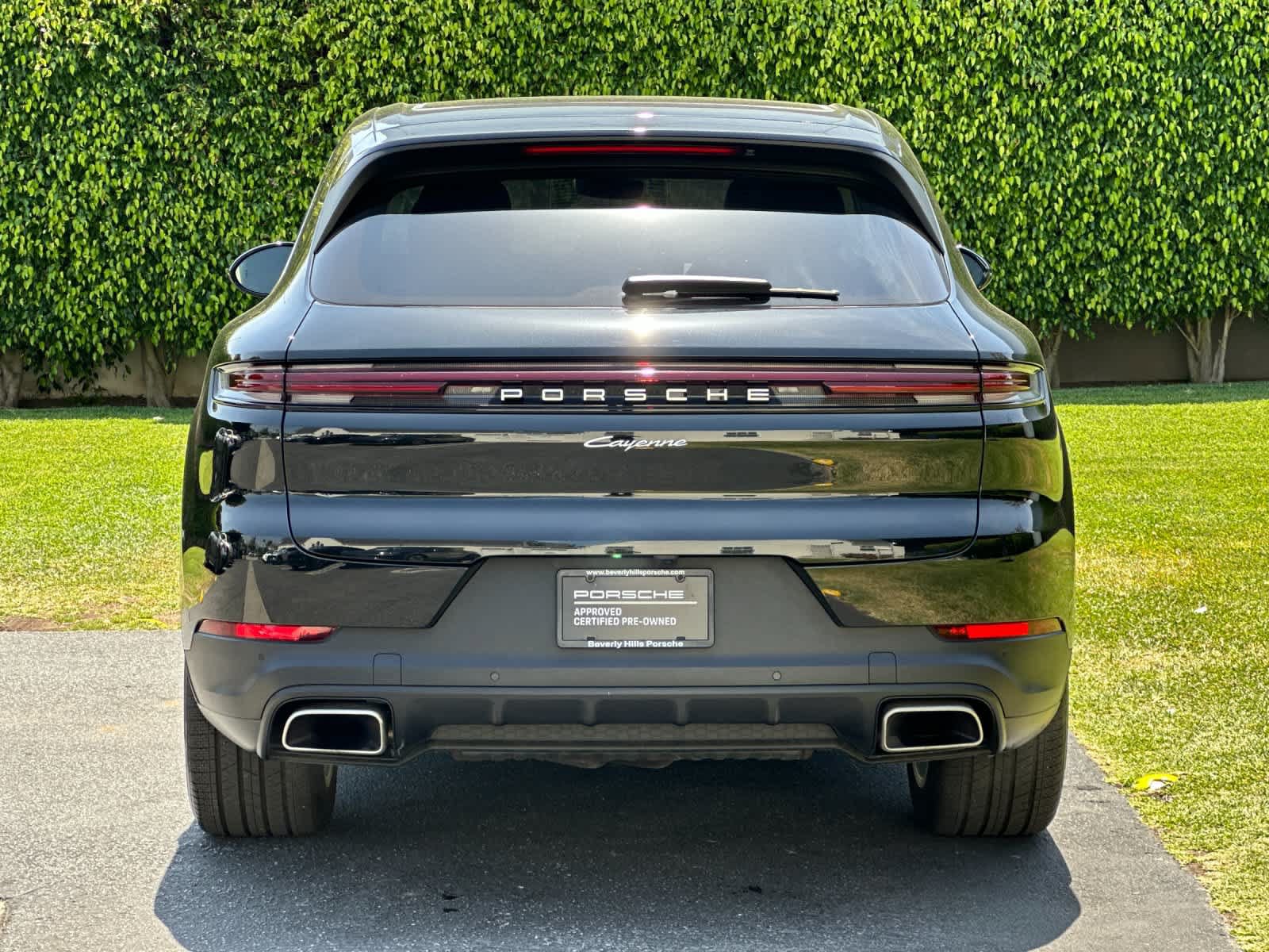 Certified 2025 Porsche Cayenne AWD/4WD image 7