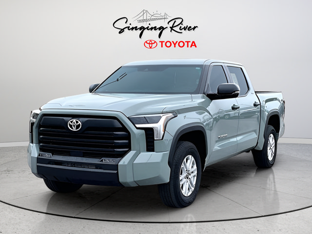 Used 2025 Toyota Tundra SR5 w/ SR5 Convenience Package AWD/4WD image 3