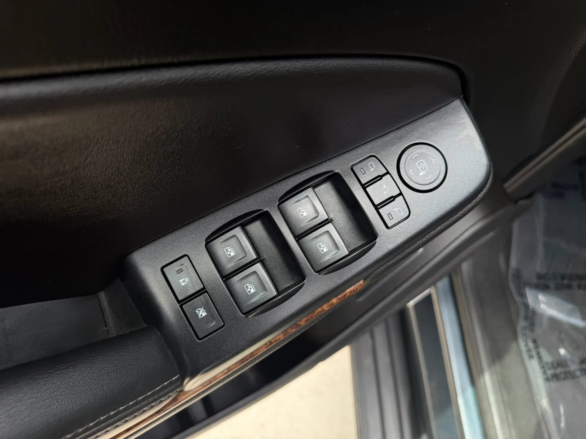 Used 2020 Chevrolet Tahoe Premier AWD/4WD image 13