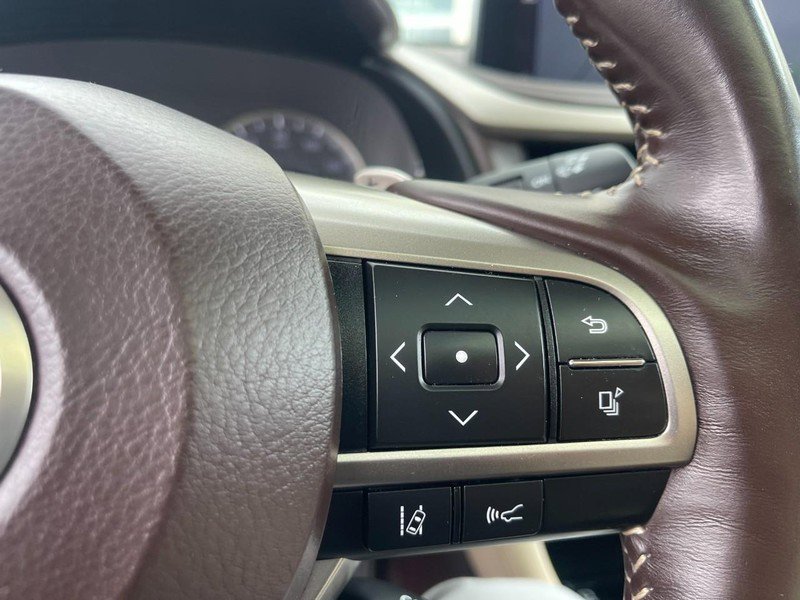 Used 2020 Lexus RX 450hL Luxury w/ Accessory Package AWD/4WD image 26