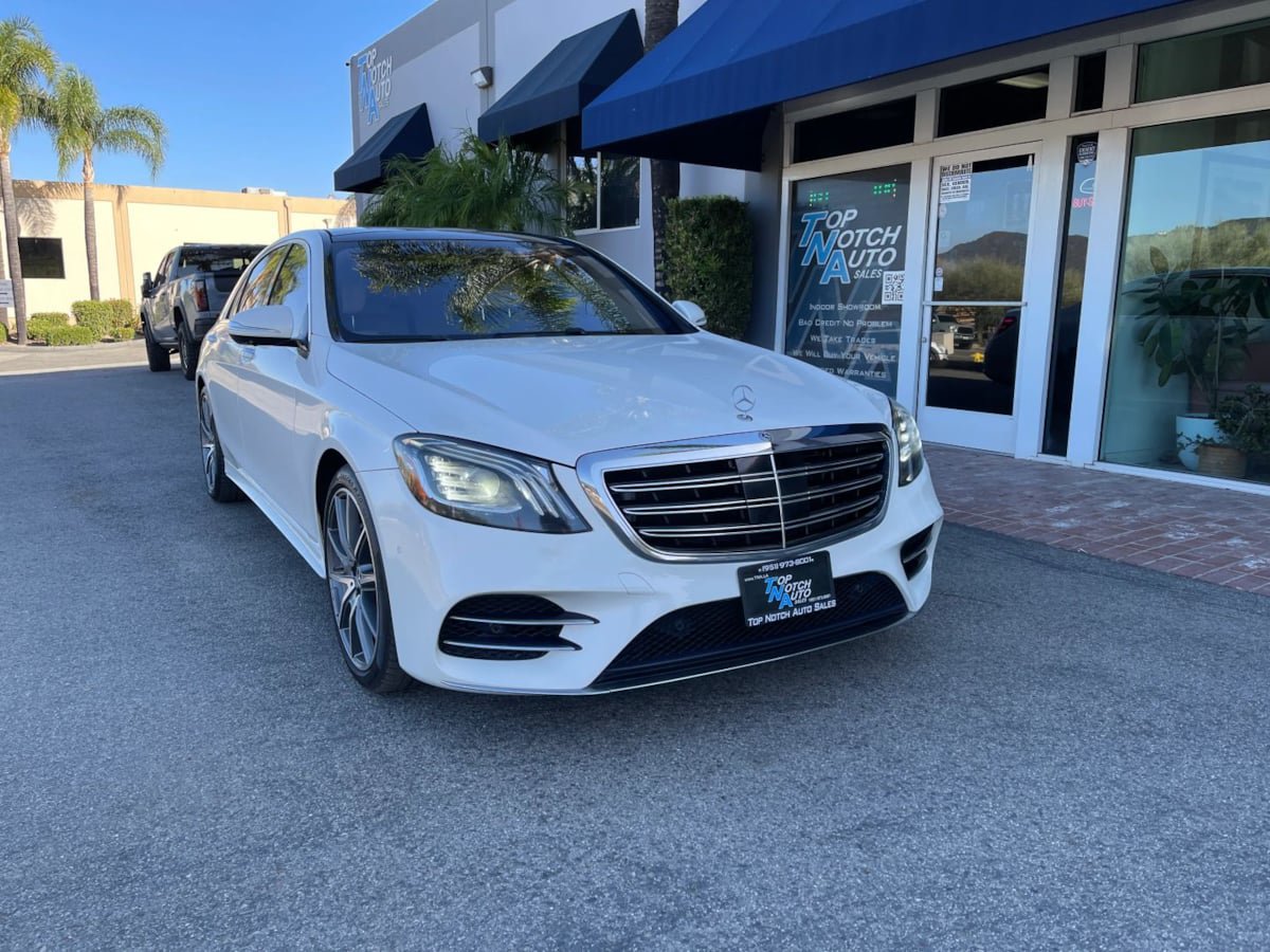 Used 2019 Mercedes-Benz S 560 Sedan image 3