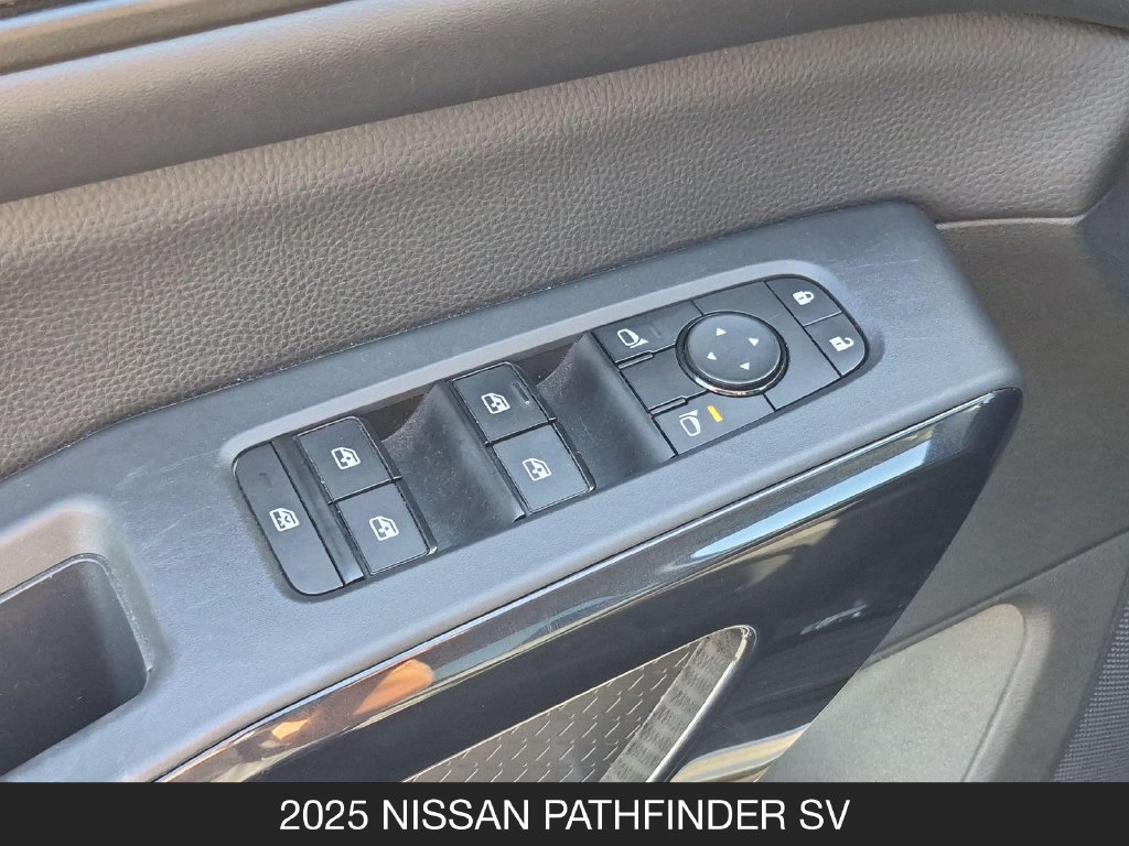 Used 2025 Nissan Pathfinder SV AWD/4WD image 25