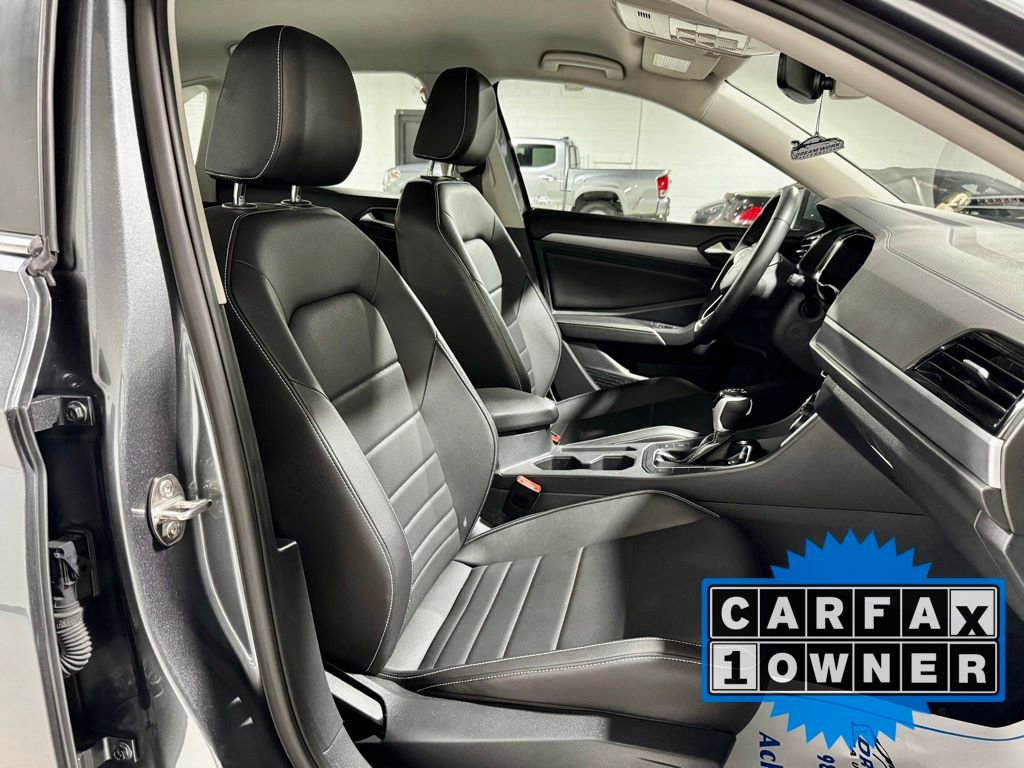 Used 2024 Volkswagen Jetta SE image 21