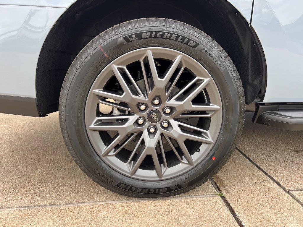 New 2026 Ford Expedition Max Platinum AWD/4WD image 8