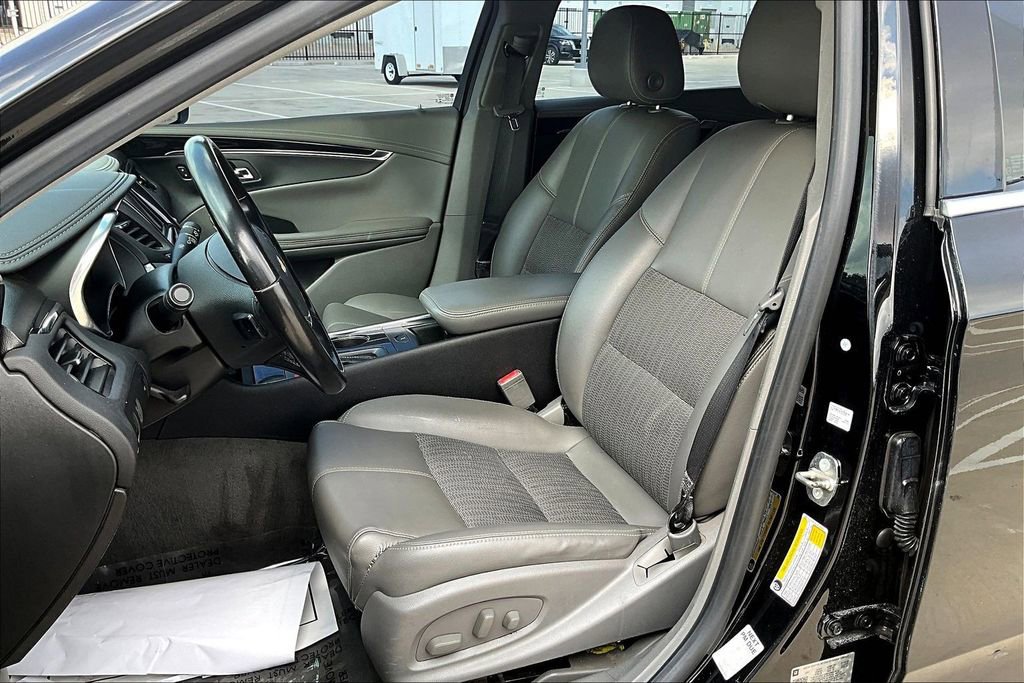 Used 2018 Chevrolet Impala LT image 31