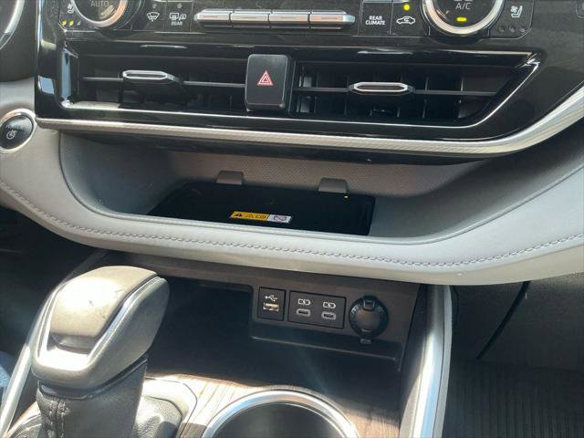 Certified 2025 Toyota Highlander Platinum AWD/4WD image 22
