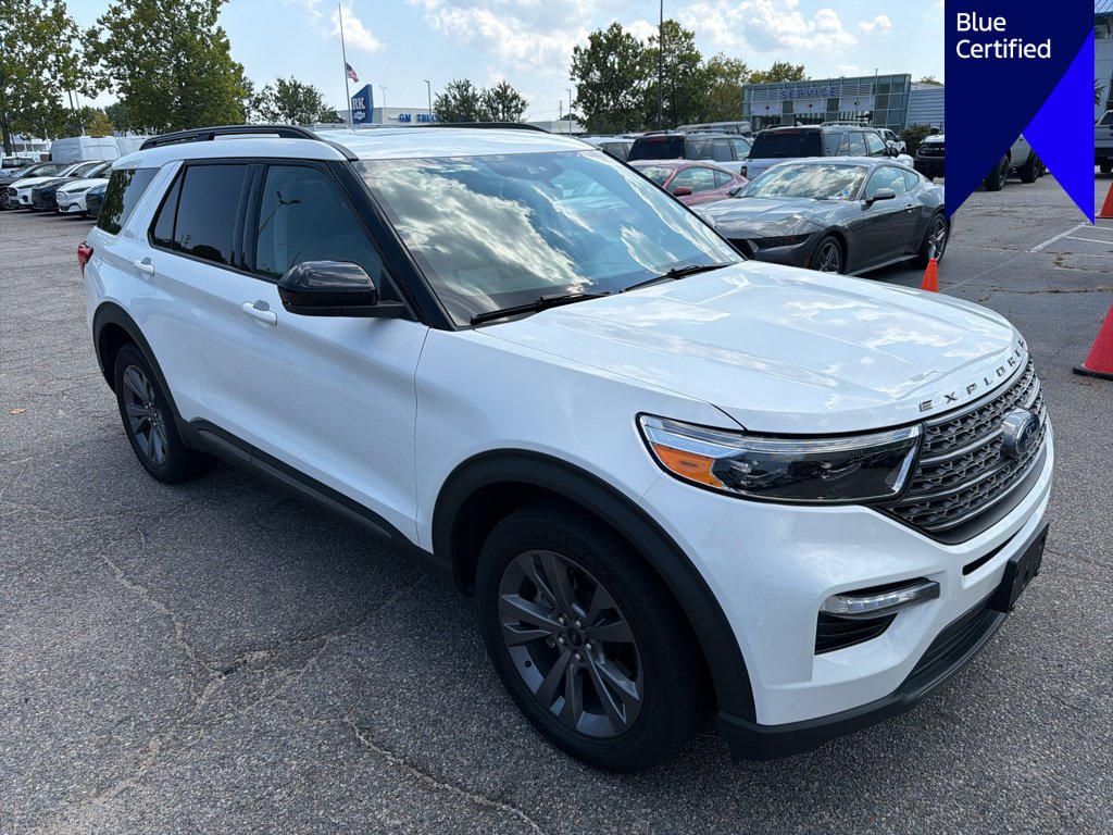 Used 2024 Ford Explorer XLT w/ Equipment Group 202A AWD/4WD image 3