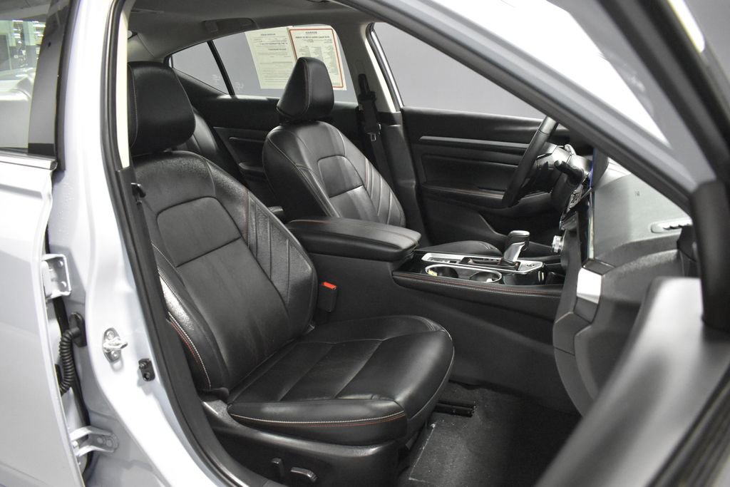 Used 2024 Nissan Altima 2.0 SR image 13
