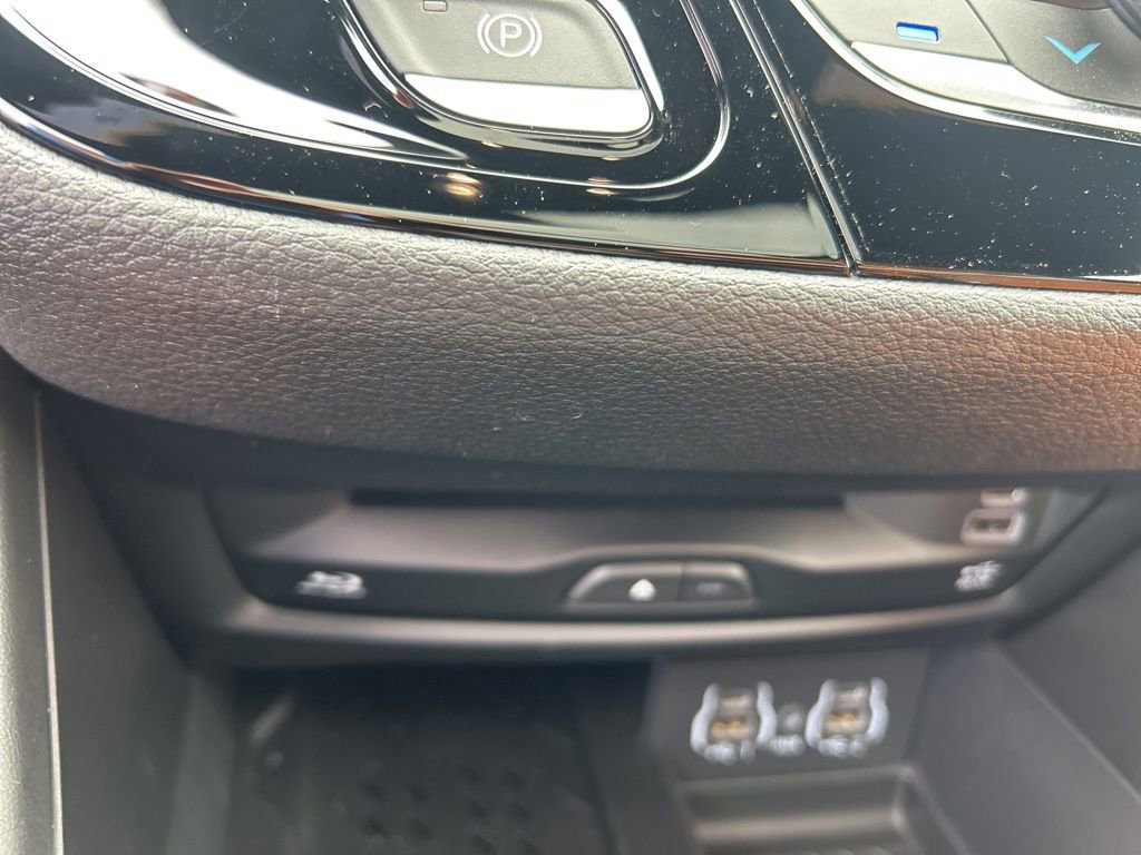 New 2025 Chrysler Pacifica Pinnacle w/ Trailer Tow Group image 46
