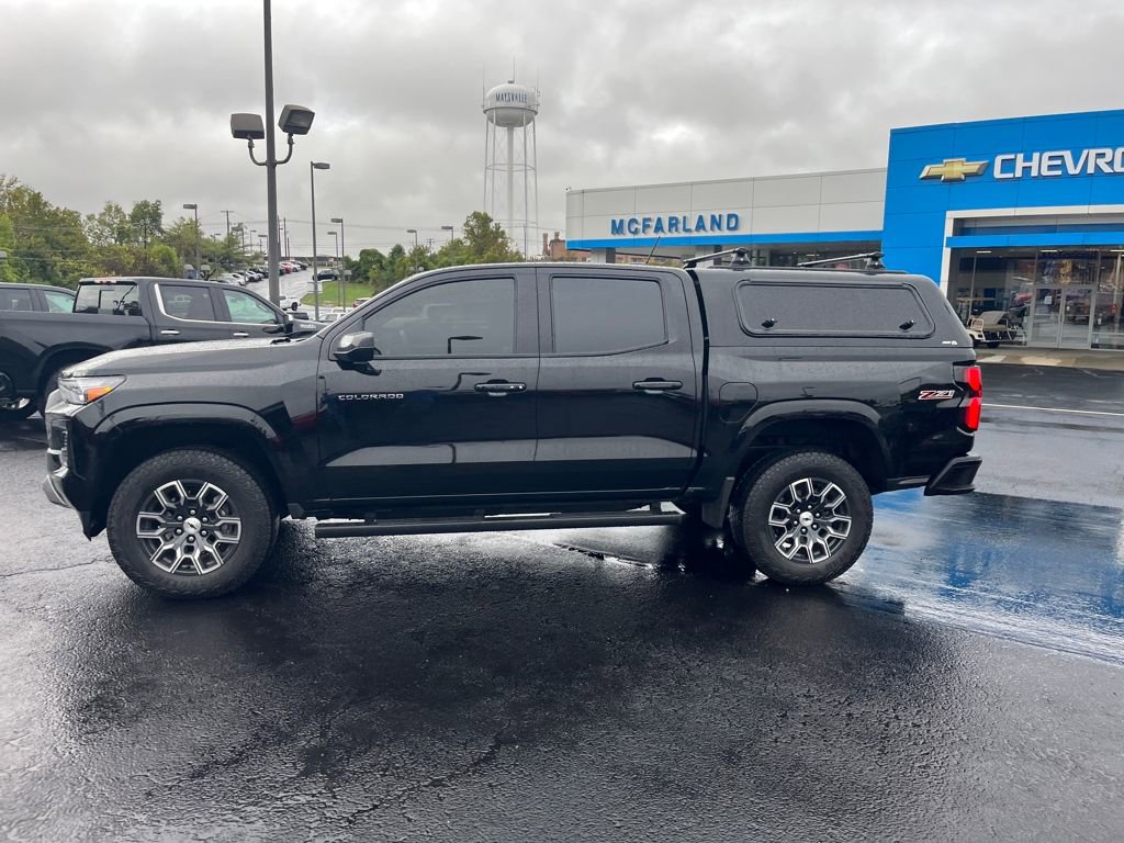 Used 2025 Chevrolet Colorado Z71 image 2