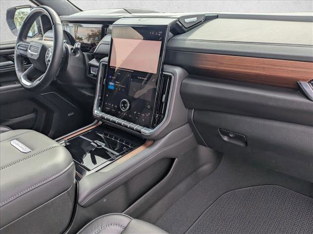 Used 2025 GMC Yukon XL Denali w/ Denali Reserve Package image 26