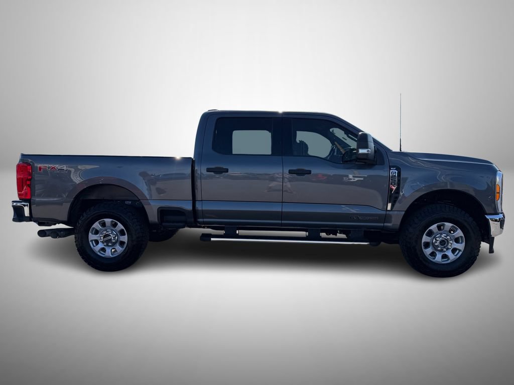 Used 2024 Ford F250 XLT w/ FX4 Off-Road Package AWD/4WD image 6