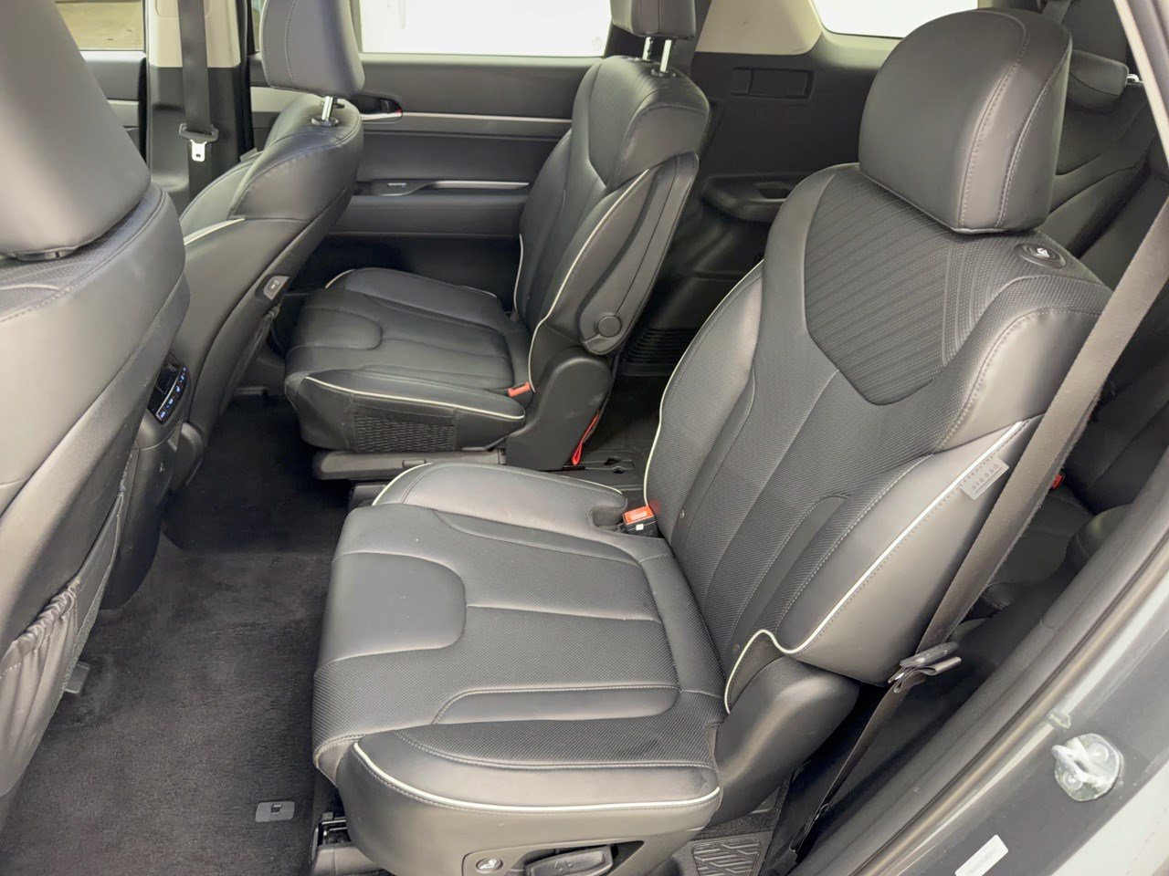 Used 2025 Hyundai Palisade SEL FWD image 25