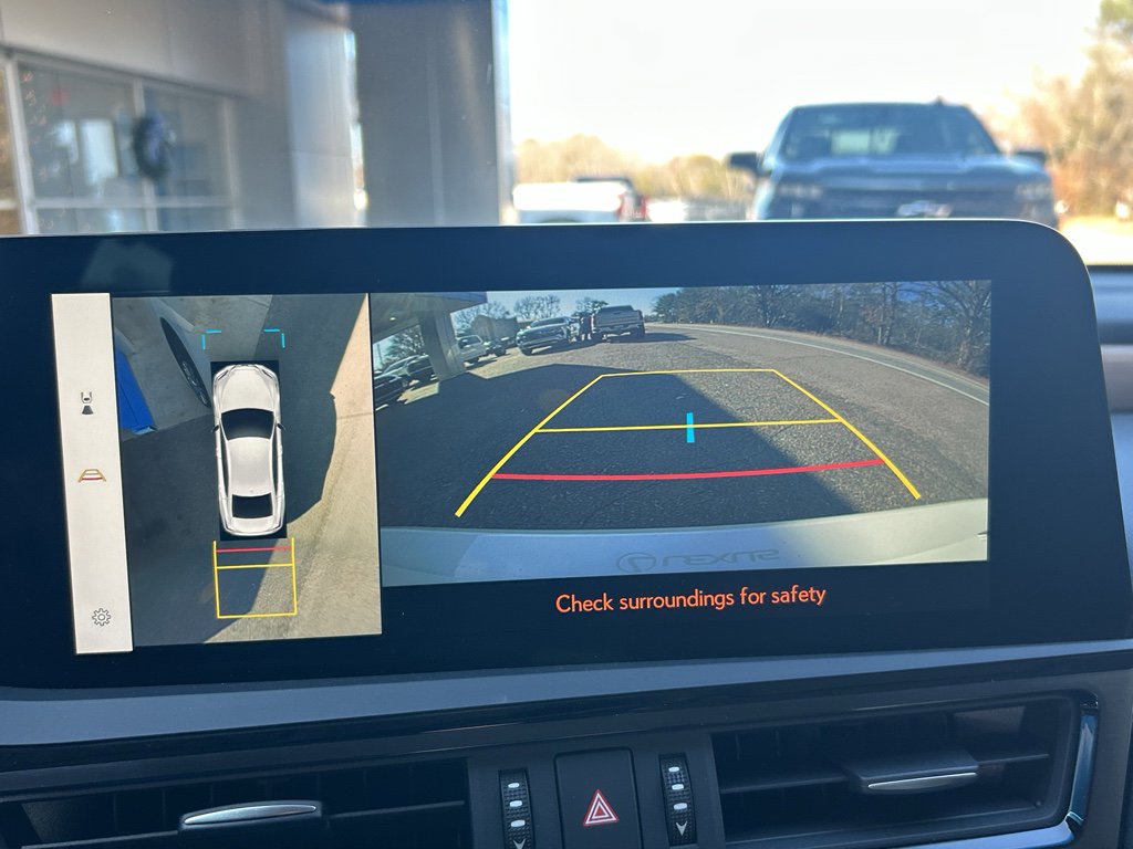 Used 2023 Lexus ES 350 Ultra Luxury image 17