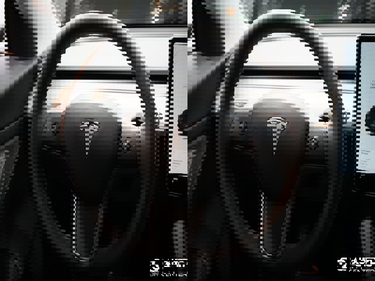 Used 2021 Tesla Model 3 Standard Range Plus image 12