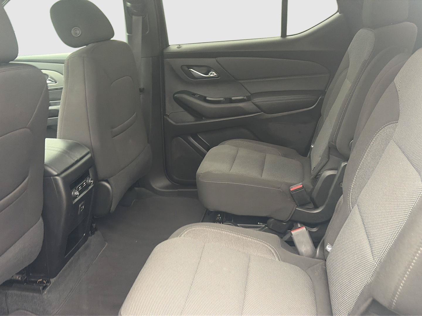 Used 2023 Chevrolet Traverse LT AWD/4WD image 30