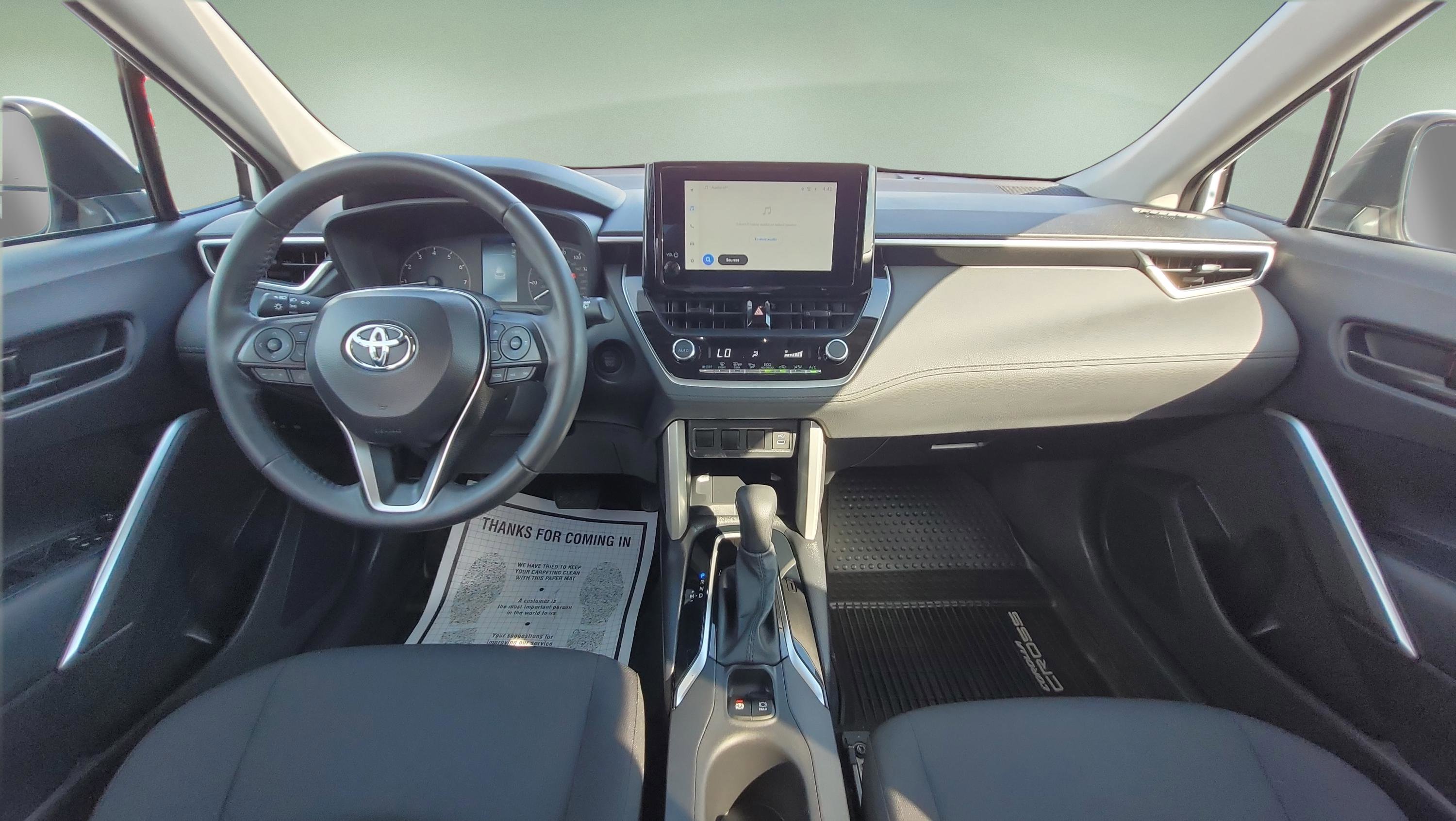 Used 2024 Toyota Corolla Cross LE AWD/4WD image 15