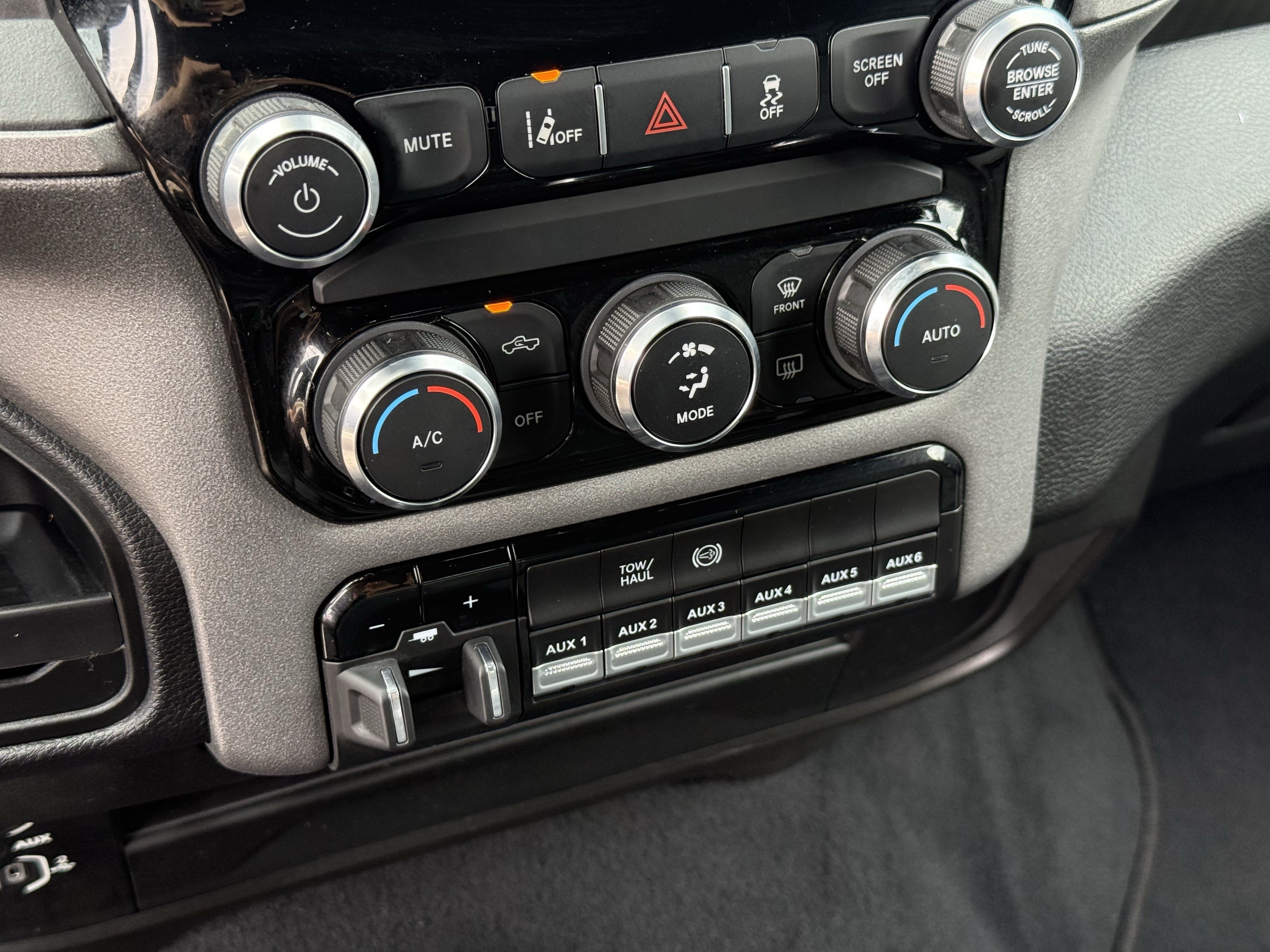 Used 2024 RAM 3500 Tradesman w/ Safety Group AWD/4WD image 22