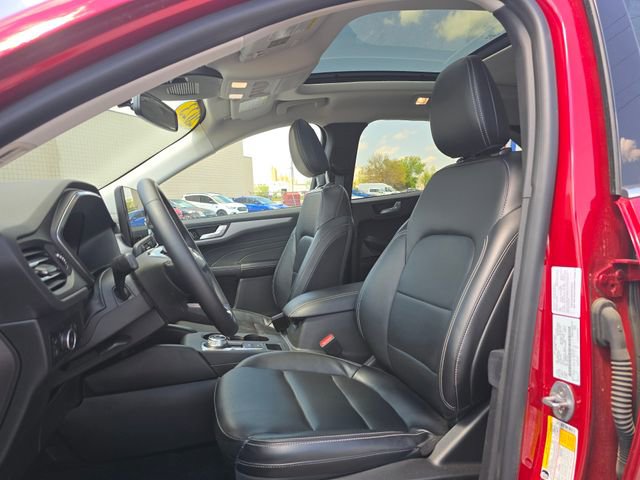 Used 2023 Ford Escape Platinum w/ Class II Trailer Tow Package AWD/4WD image 13