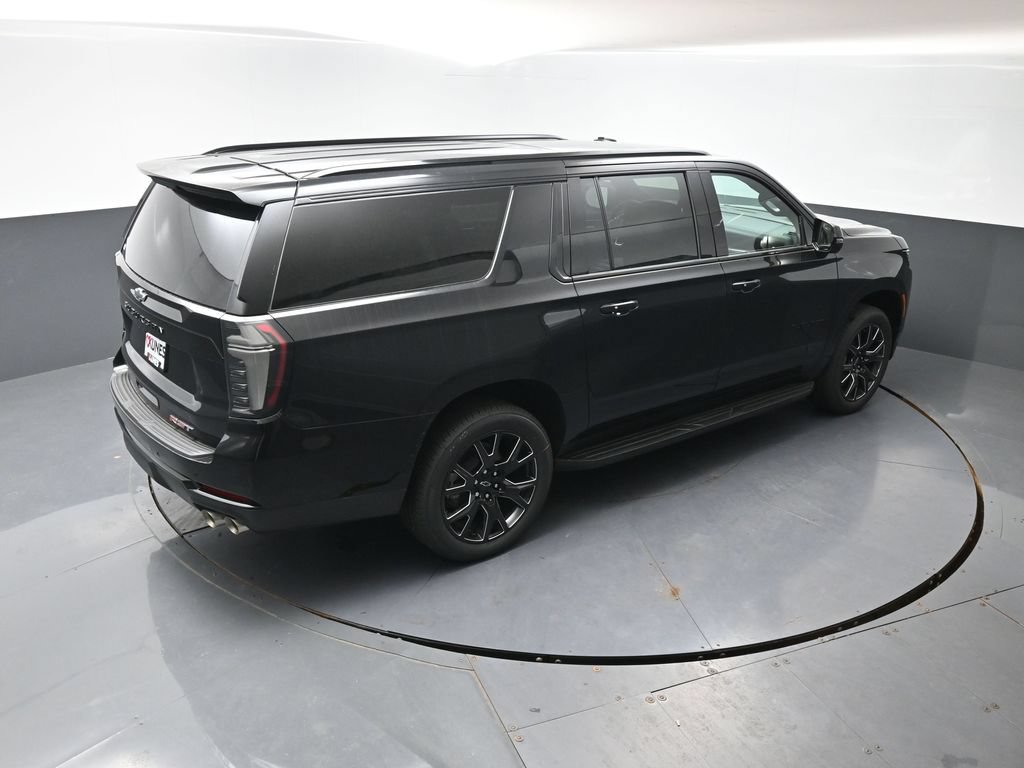 New 2026 Chevrolet Suburban RST w/ RST Capability Package AWD/4WD image 34