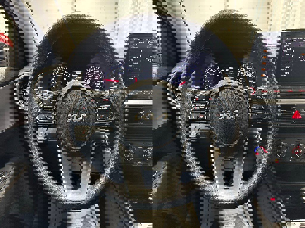 Used 2024 Kia Forte LXS image 18