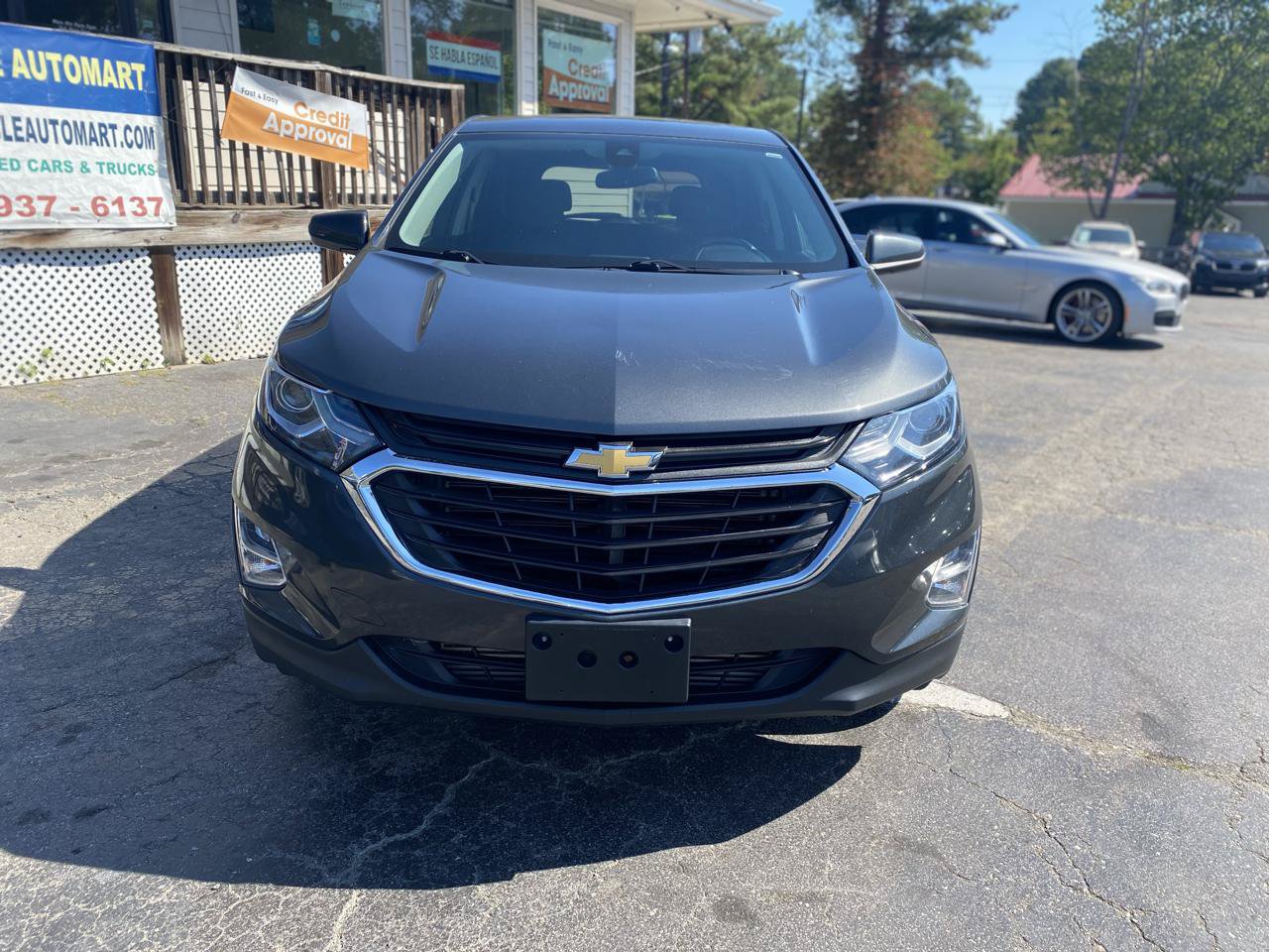 Used 2019 Chevrolet Equinox LT w/ Driver Convenience Package AWD/4WD image 2