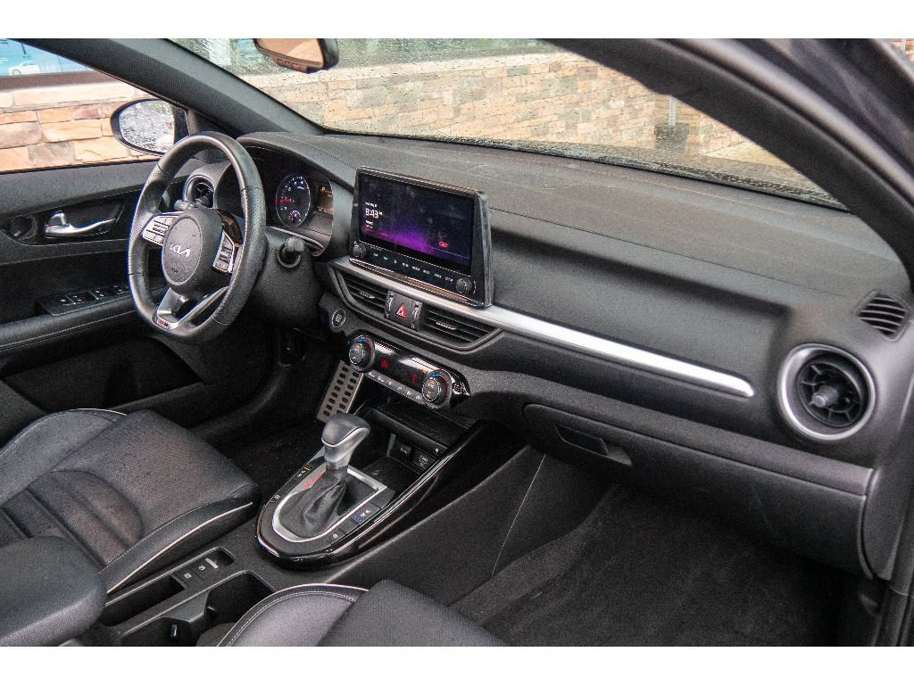 Used 2023 Kia Forte GT-Line w/ GT-Line Premium Package FWD image 15