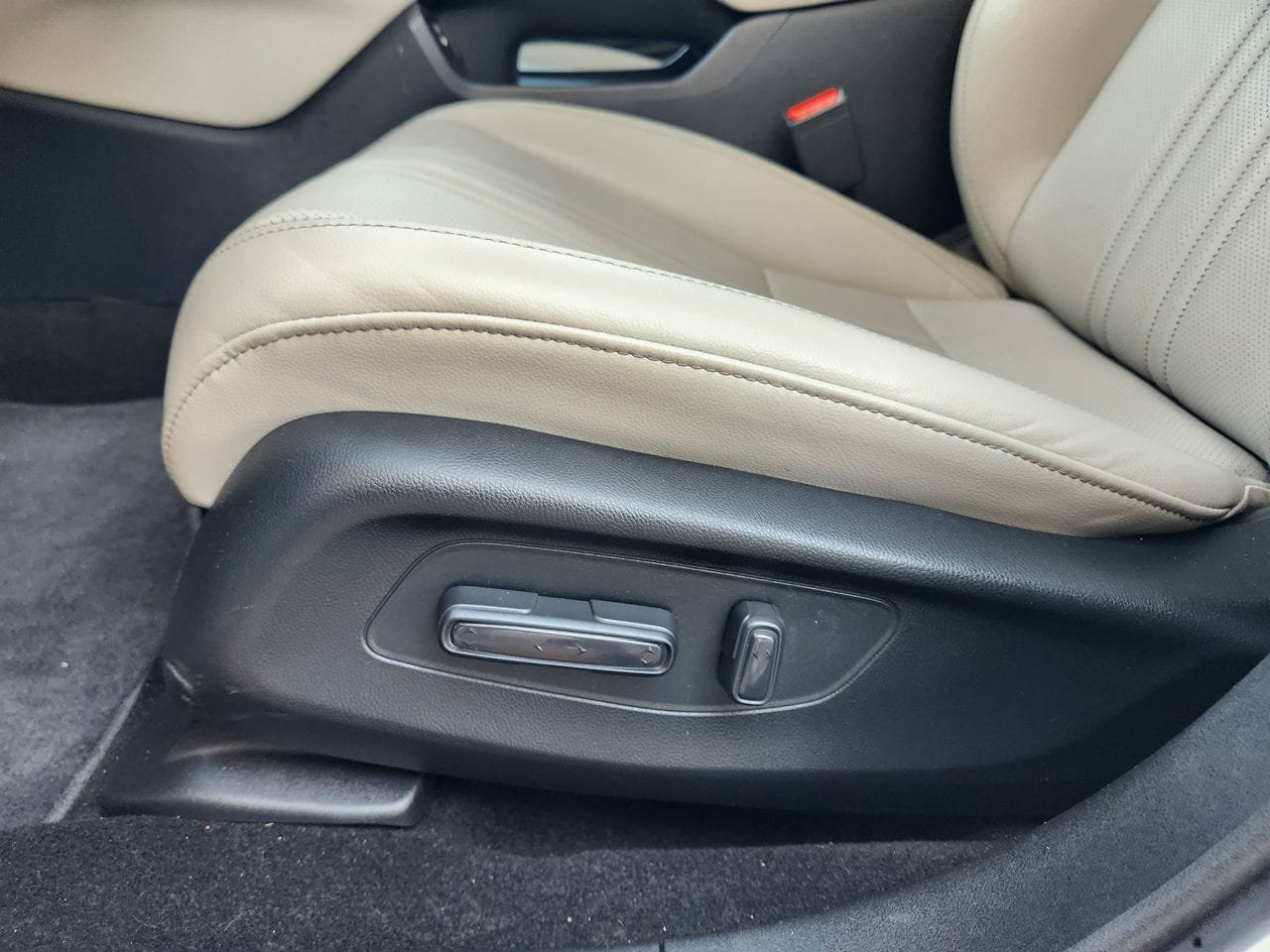 Certified 2024 Honda HR-V EX-L image 23