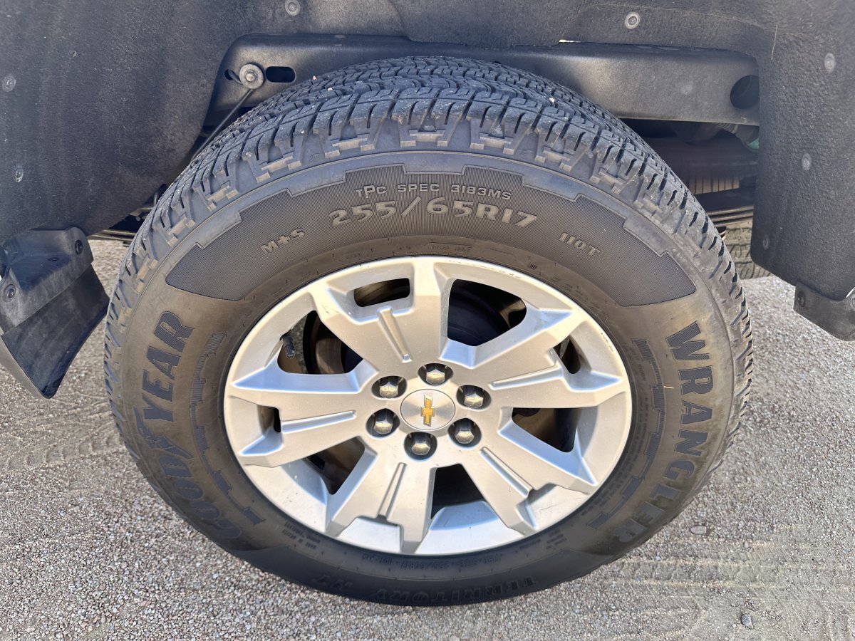 Used 2019 Chevrolet Colorado LT w/ LT Convenience Package AWD/4WD image 11