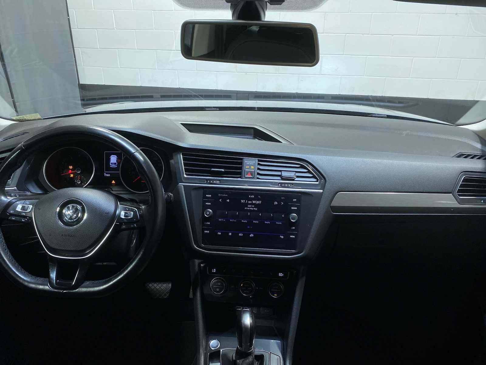 Used 2018 Volkswagen Tiguan SE AWD/4WD image 10