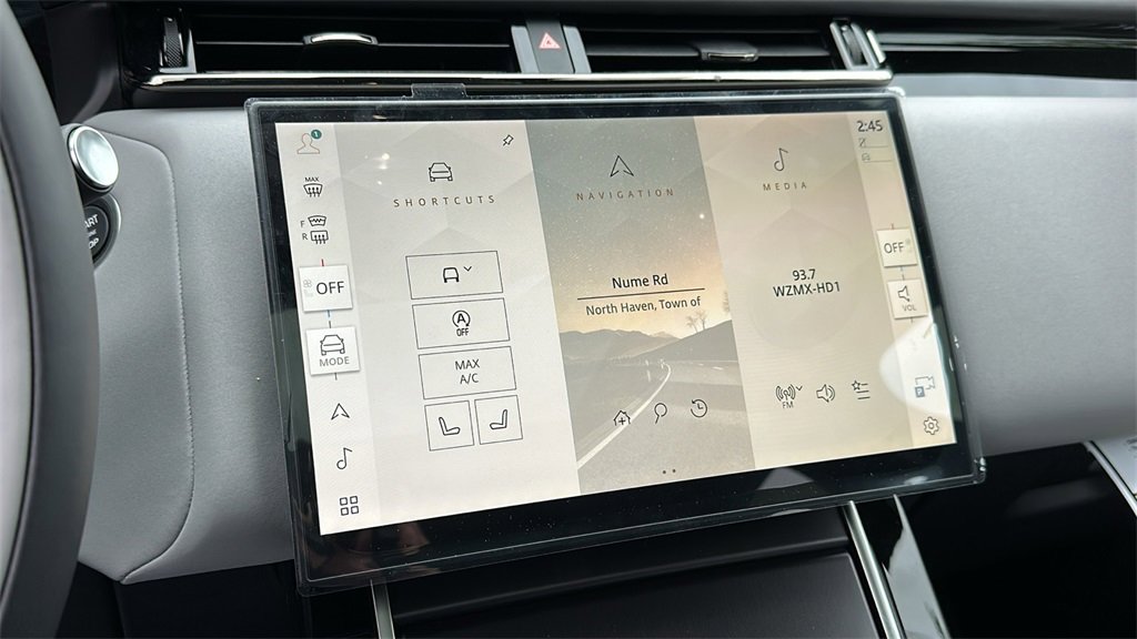 New 2026 Land Rover Range Rover Velar Dynamic SE image 17