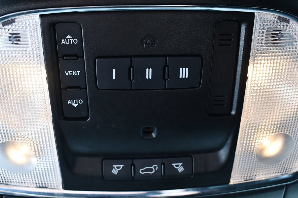 Used 2021 Jeep Grand Cherokee Limited w/ Quick Order Package 28K 80th AWD/4WD image 33