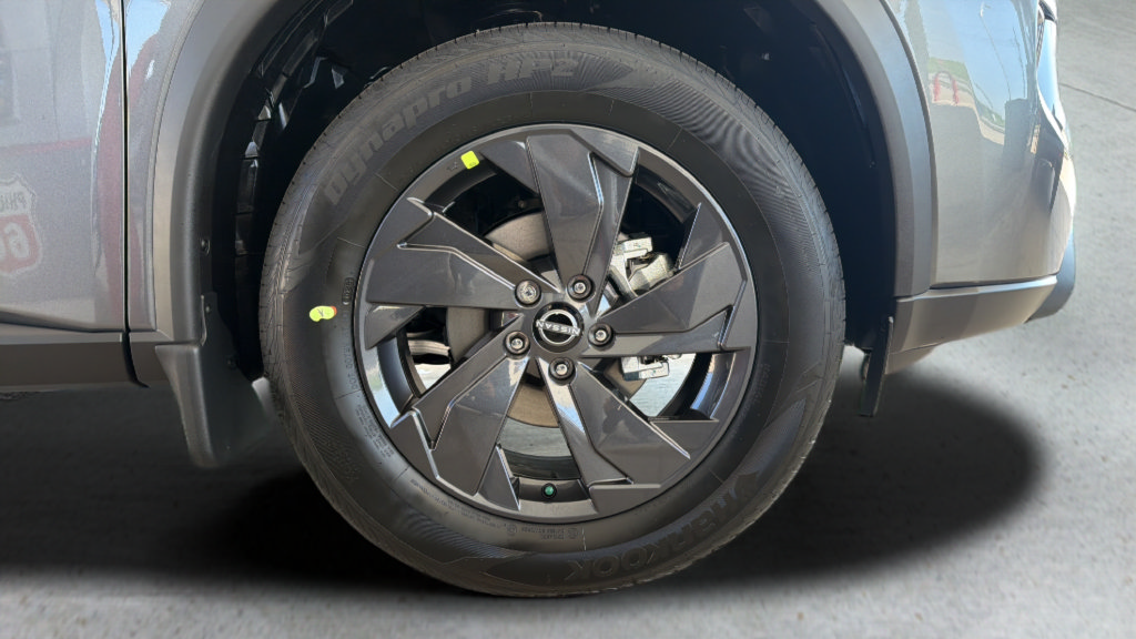 New 2026 Nissan Rogue SV AWD/4WD image 12