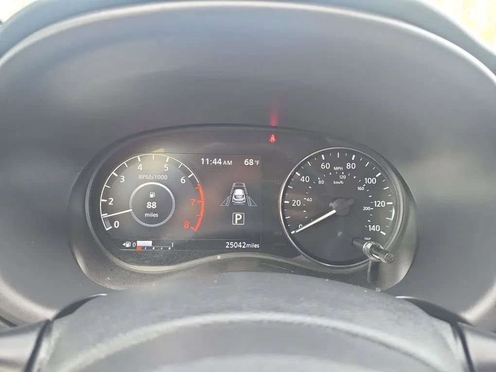 Used 2021 Nissan Kicks SR w/ Interior Electronics Package image 17