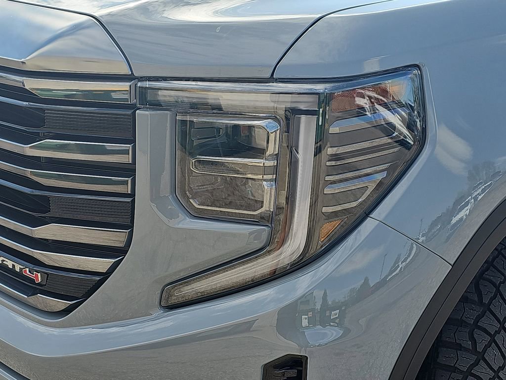 Used 2024 GMC Sierra 1500 AT4 w/ Technology Package AWD/4WD image 37