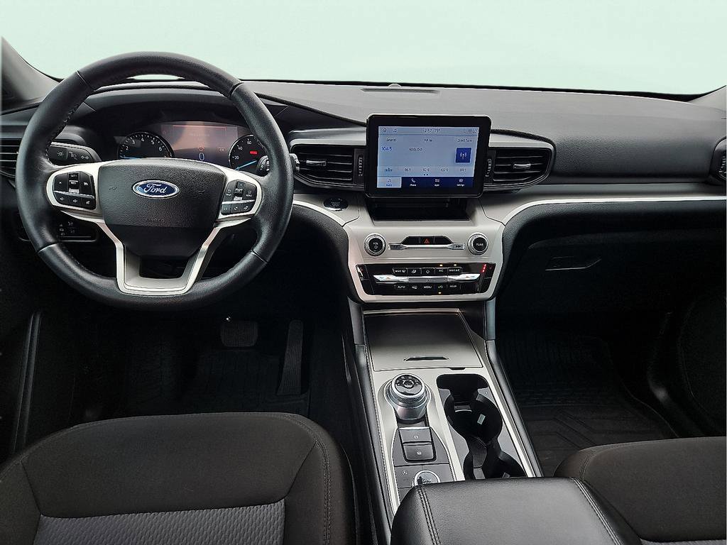 Used 2024 Ford Explorer XLT w/ Class IV Trailer Tow Package image 11