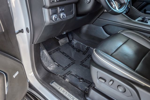 Used 2023 Chevrolet Suburban Premier image 24