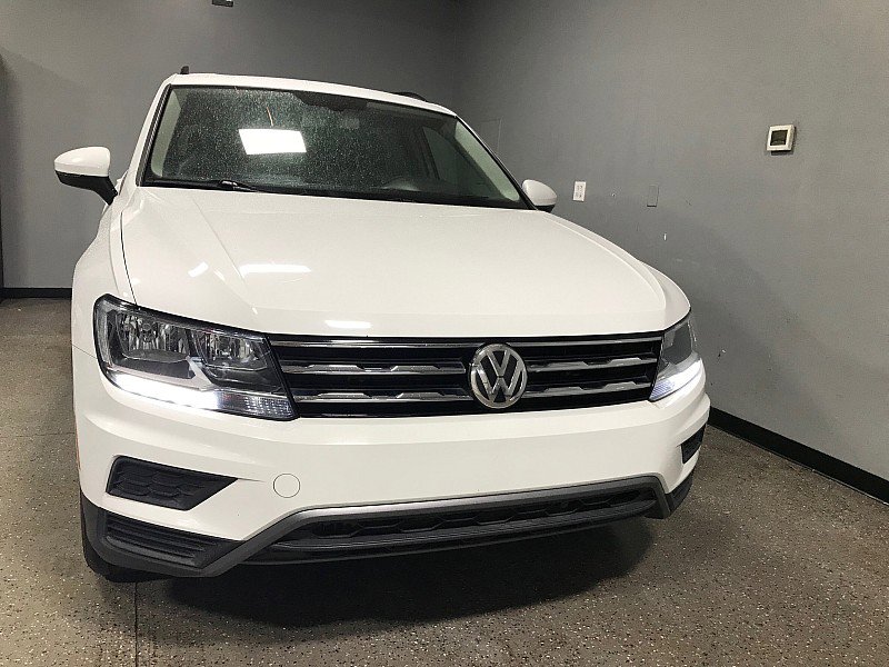 Used 2020 Volkswagen Tiguan SE w/ Panoramic Sunroof Package image 8